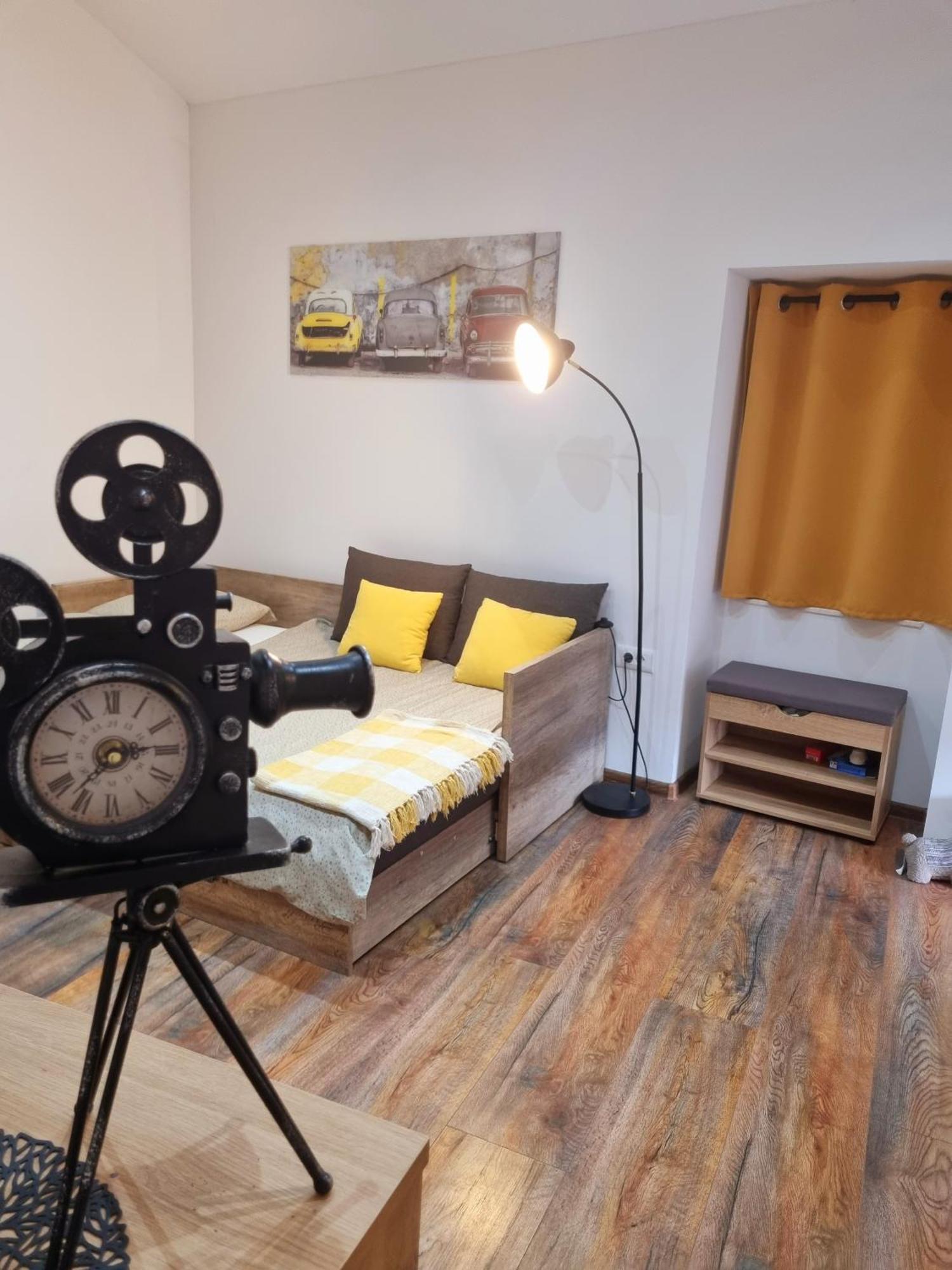 Retro Chic Studio Пула Екстериор снимка